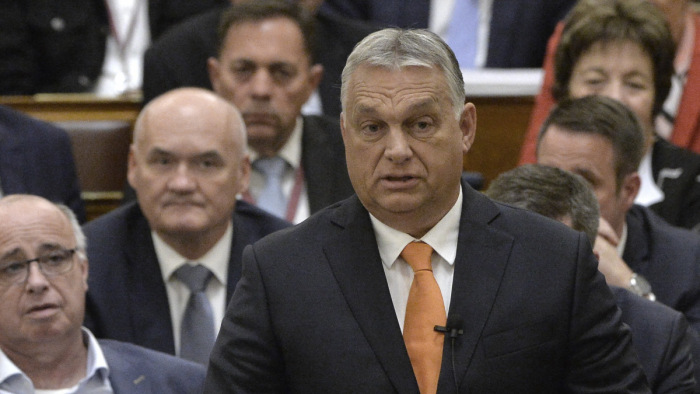 Esküt tesznek az új kormány miniszterei, felszólal Orbán Viktor