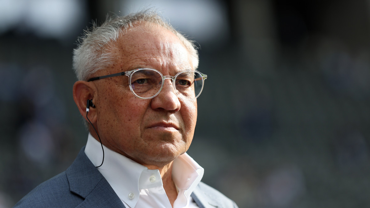 BERLIN, GERMANY - MAY 07: Felix Magath, Head Coach of Hertha Berlin looks on prior to the Bundesliga match between Hertha BSC and 1. FSV Mainz 05 at Olympiastadion on May 07, 2022 in Berlin, Germany. (Photo by Maja Hitij/Getty Images)