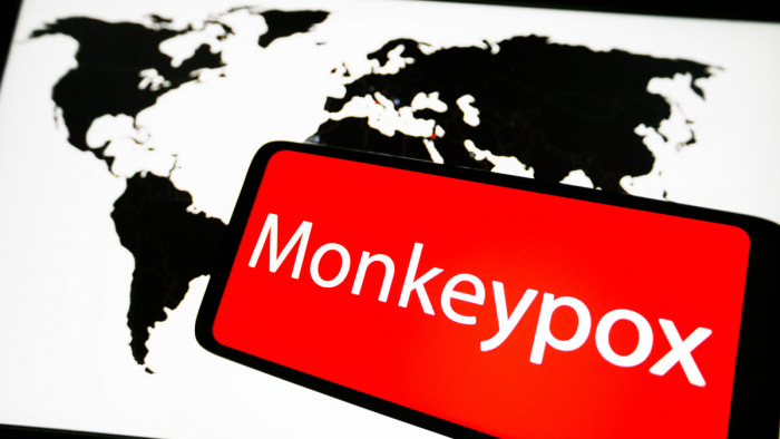 Az NNK lépett, megpróbálja bekeríteni a majomhimlőt Magyarországon