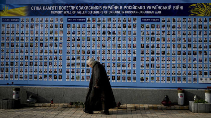 Szakértő: a végső küzdelem kezdődik Luhanszkban, 700 ezer ukrán várja a sorsát