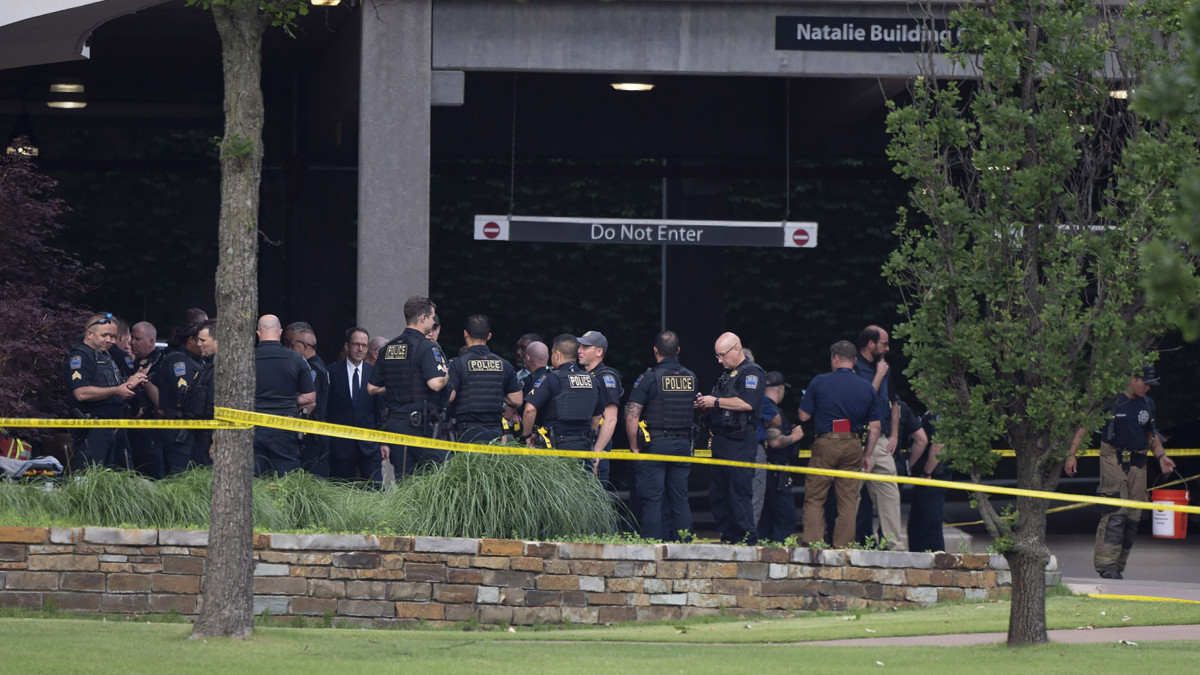 TULSA, OKLAHOMA - JUNE 01:  Police respond to the scene of a mass shooting on at St. Francis Hospital on June 1, 2022 in Tulsa, Oklahoma. At least four people were killed in a shooting rampage at the Natalie Medical Building on the hospitals campus, according to published reports. The shooter is also dead from a self-inflicted gunshot wound, according to police.  (Photo by J Pat Carter/Getty Images)