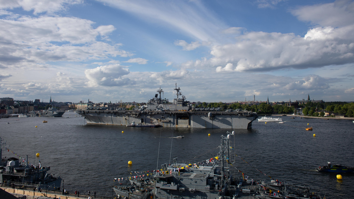 Wasp-class amphibious assault ship USS Kearsarge (LHD 3) of the US Navy is seen at the harbour in Stockholm, Sweden, on June 3, 2022, ahead of the Baltic Operations Baltops 22 exercise that will take place from June 5 to 17 in the southern Baltic Sea area. (Photo by Reinaldo Ubilla/NurPhoto via Getty Images)