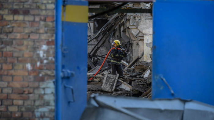 Robbanások Kijev központi kerületében, sebesültek
