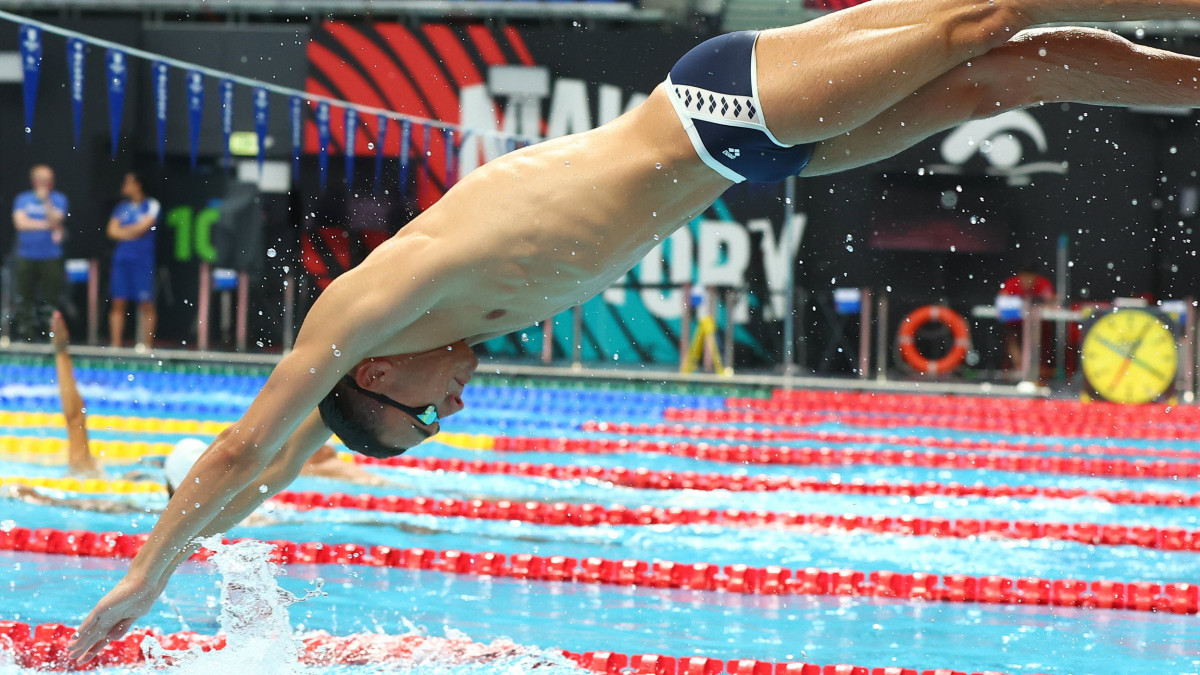Milák Kristóf olimpiai, világ- és háromszoros Európa-bajnok válogatott úszó a Duna Arénában 2022. június 16-án, a magyarországi vizes vb kezdete előtt két nappal.