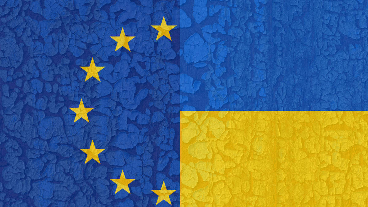 Nem csak szimbolikus lépés az Ukrajnának javasolt tagjelölti státusz
