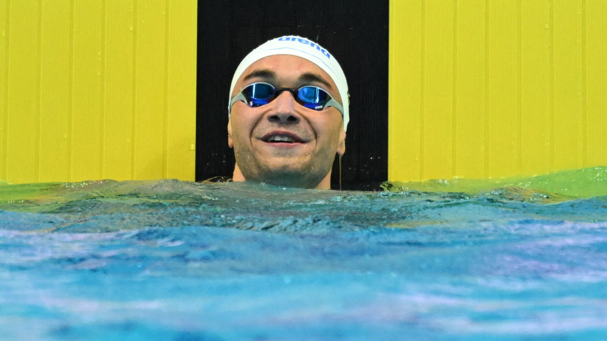 Milák Kristóf a férfi 200 méteres pillangóúszás elődöntője után a vizes világbajnokságon a Duna Arénában 2022. június 20-án.