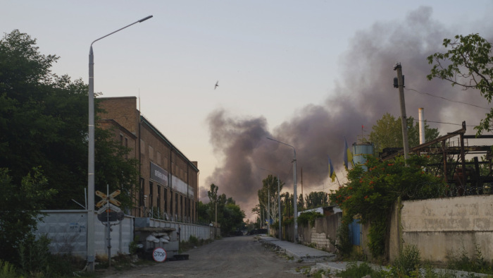 Szétlőtték a mikolajivi hajógyárat, 500 katona halhatott meg