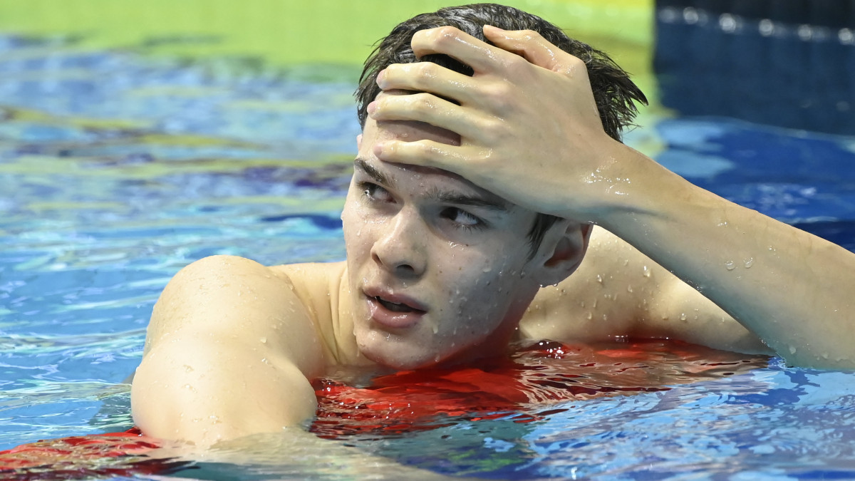 Kós Hubert a férfi 200 méteres vegyesúszás döntője után a vizes világbajnokságon a Duna Arénában 2022. június 22-én.