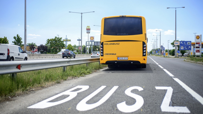 Új buszsáv az M3-ason Budapest felé