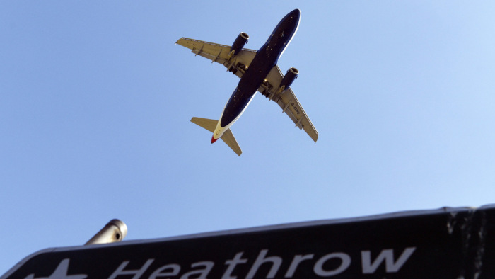 Benne volt a levegőben: korlátozza az utasok számát a Heathrow