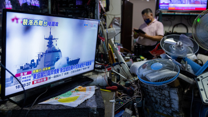 Japánhoz tartozó területen csapódtak a tengerbe kínai rakéták