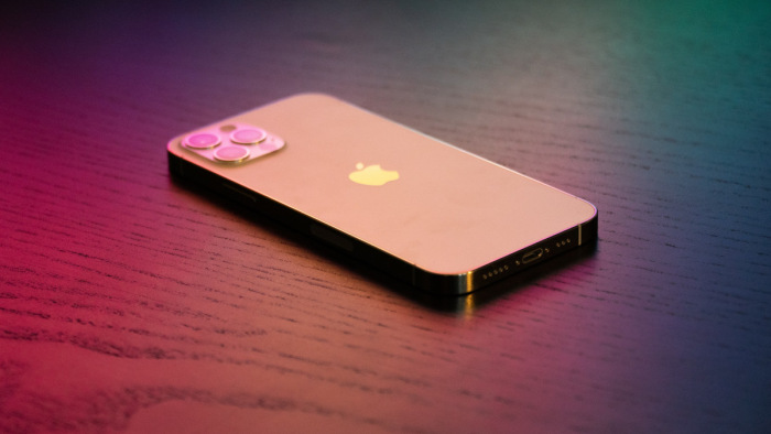 Felszólítást kapott az Apple, komoly baj van az iPhone 12-esekkel a franciák szerint