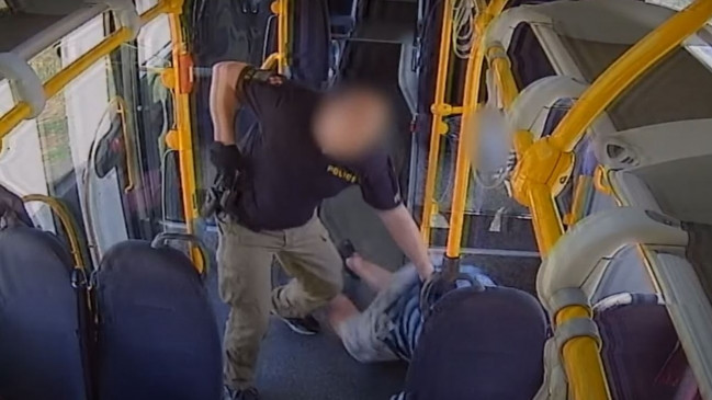 Letartóztatás Érden: a sárga busz utasai ledöbbentek - videó