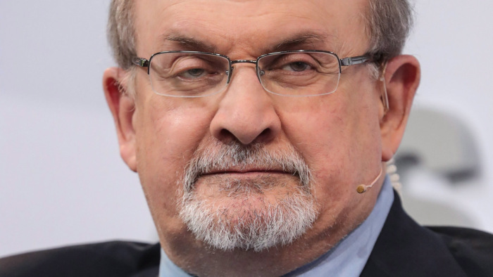 Megszólalt Salman Rushdie: veszélyben a véleményszabadság