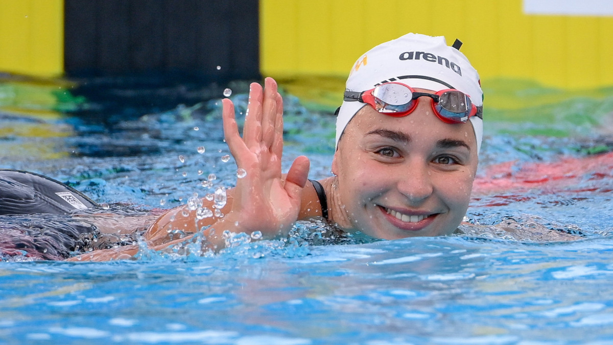 A harmadik helyezett Késely Ajna a célban a női 400 méteres gyorsúszás döntőjében a római vizes Európa-bajnokságon a Stadio Del Nuotóban 2022. augusztus 17-én.