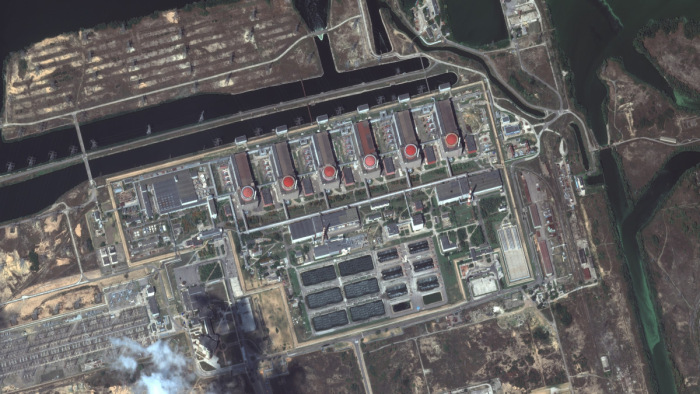 Öt ellenőr a zaporizzsjai atomerőműben marad