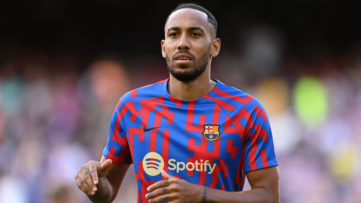 BARCELONA, SPAIN - AUGUST 28: Pierre-Emerick Aubameyang of Barcelona warms up prior to the LaLiga Santander match between FC Barcelona and Real Valladolid CF at Camp Nou on August 28, 2022 in Barcelona, Spain. (Photo by David Ramos/Getty Images)