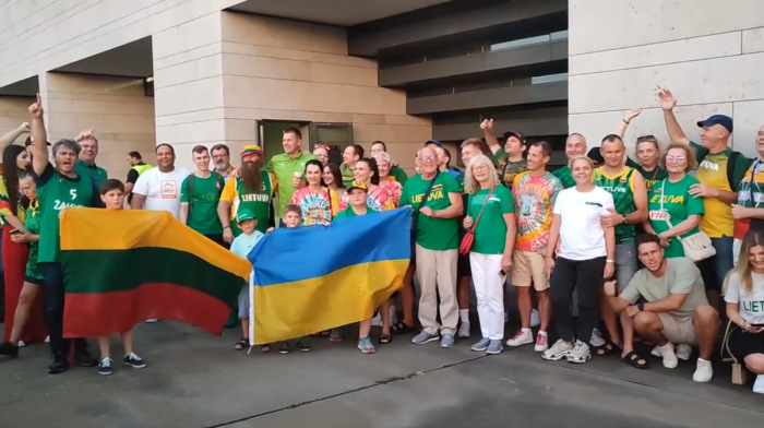 Elkobozták a litván szurkolóktól az ukrán lobogót Szombathelyen