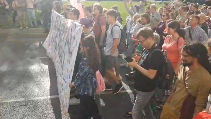 Ne féljetek! – Virrasztást jelentettek be a Diákok a Tanárokért pénteki tüntetésén