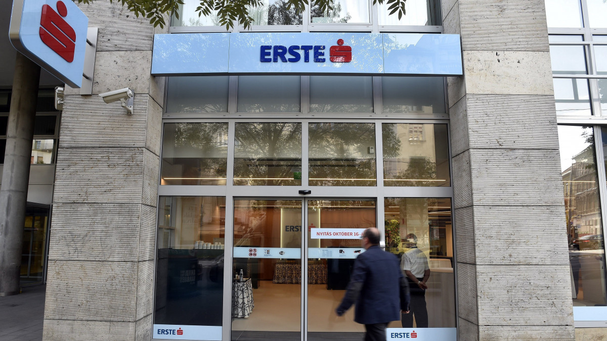 Az Erste új bankfiókja Újbudán 2017. október 11-én.