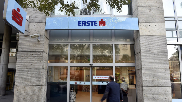Nagyot emel az Erste Bank a lakossági számlacsomagoknál