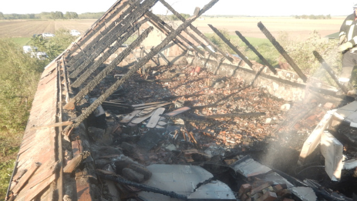 Ismét kigyulladt egy napelemrendszer, megsemmisült egy tanyasi ház