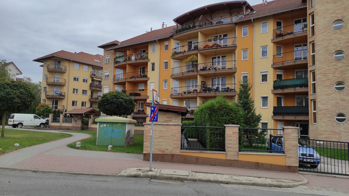 Csaknem 20 ezer milliárd forintba kerülne a magyar lakásállomány energetikai felújítása