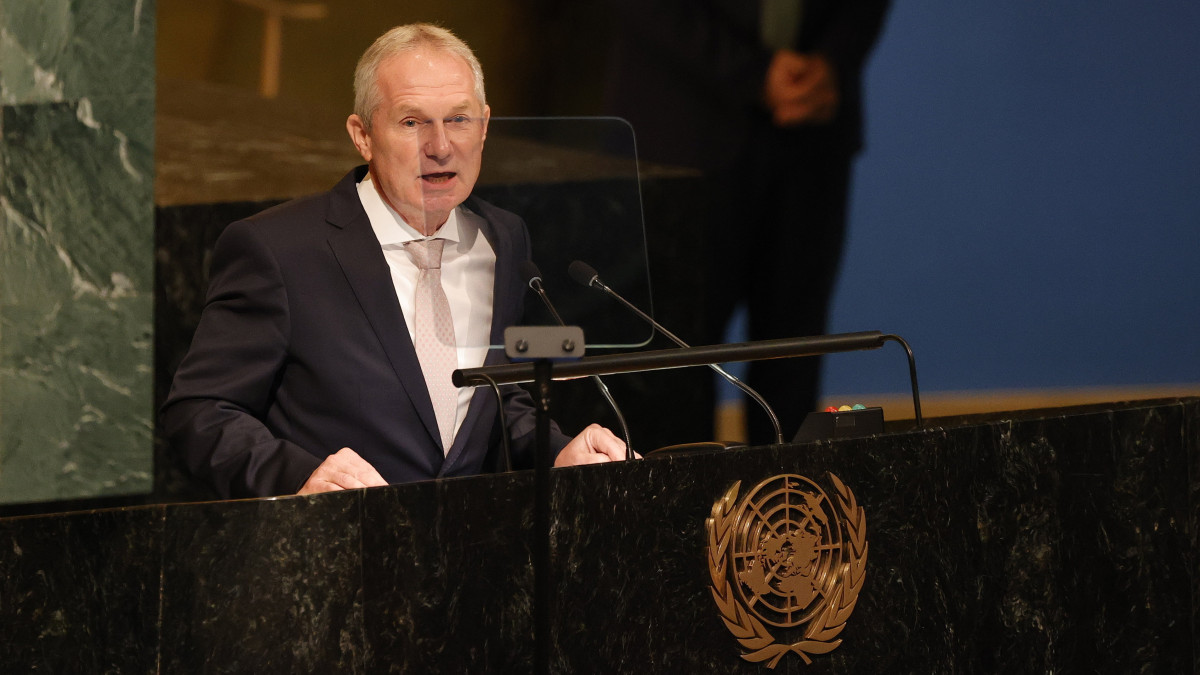 Kőrösi Csaba, az ENSZ Közgyűlésének elnöke beszél a közgyűlés 77. ülésszakán a világszervezet New York-i székházában 2022. szeptember 20-án.