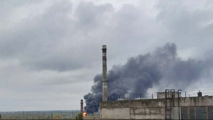 Lángol a belgorodi transzformátor telep. Állítólag az ukránok lőtték szét.
