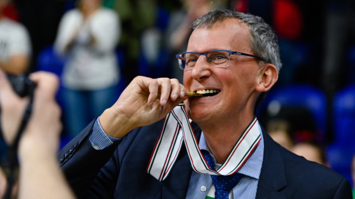 Súlyos válság a Sopron Euroliga-győztes kosarasainál
