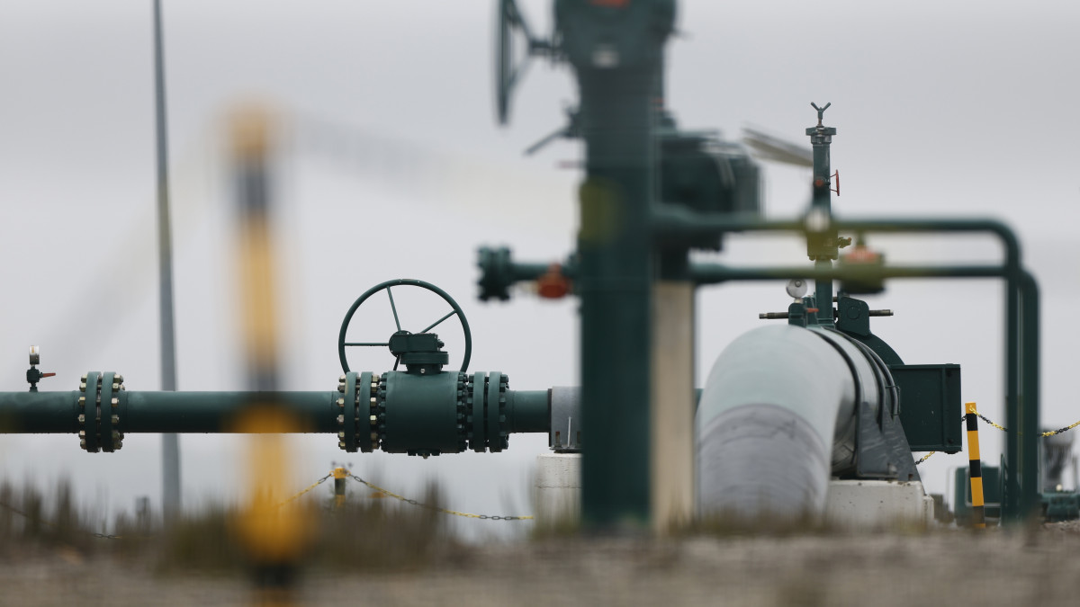 Földgázvezeték terminálja a kelet-franciaországi Obergailbachban 2022. október 13-án. A GRTgaz francia gázszállító hálózat közlése szerint Franciaország ezen a napon megkezdi földgázszállítást Németországnak, mert a szomszéd állam igyekszik forrásait diverzifikálni az orosz import bizonytalanná válása miatt.