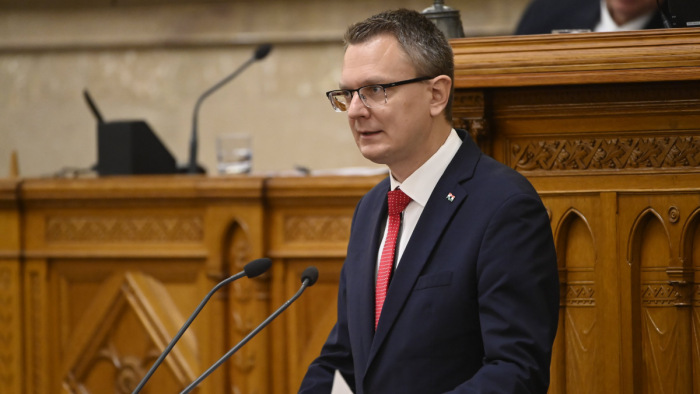 Rétvári Bence: 2022-ben is Magyarország biztonsága volt az első