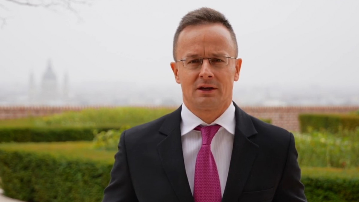 Szijjártó Péter: Magyarország mentesül az uniós olajársapka alól