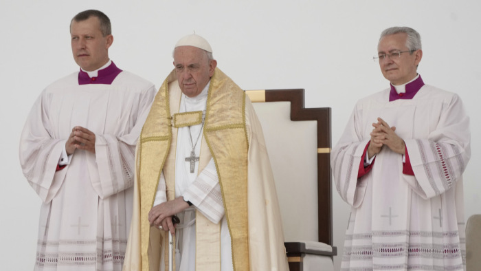Ferenc pápa: A békét nem lehet úgy helyreállítani, hogy egy gonosz szóra egy még gonoszabbal válaszolnak