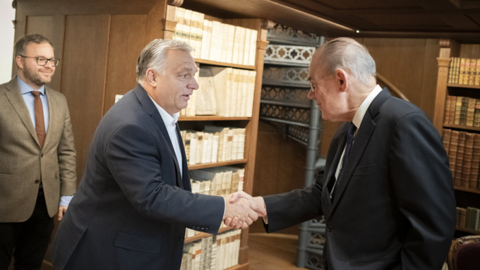 Orbán Viktor amerikai geopolitikai szaktekintéllyel tárgyalt