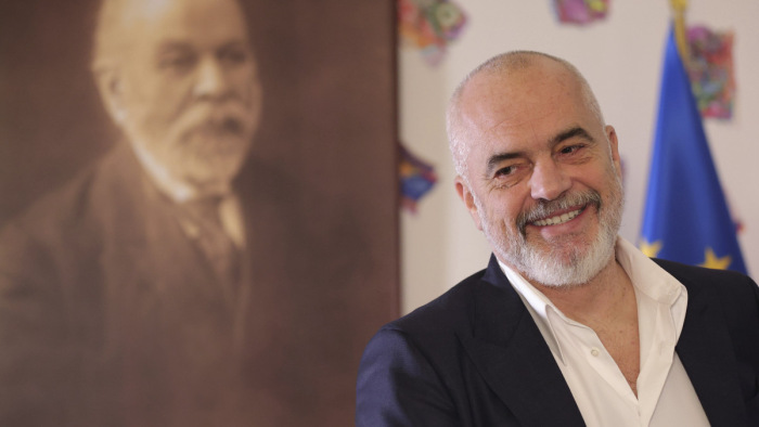 A mesterséges intelligencia lesz az új albán kormány egyik minisztere