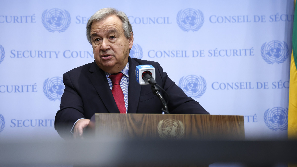 NEW YORK, NEW YORK - OCTOBER 17:  UN Secretary General Antonio Guterres speaks to the press about the current hostilities in Ethiopia at the United Nations headquarters on October 17, 2022 in New York City. The Secretary spoke about the recent surge in violence following a five month truce, which has disrupted humanitarian aid to millions of people in the northern region of Ethiopia.  (Photo by John Lamparski/Getty Images)