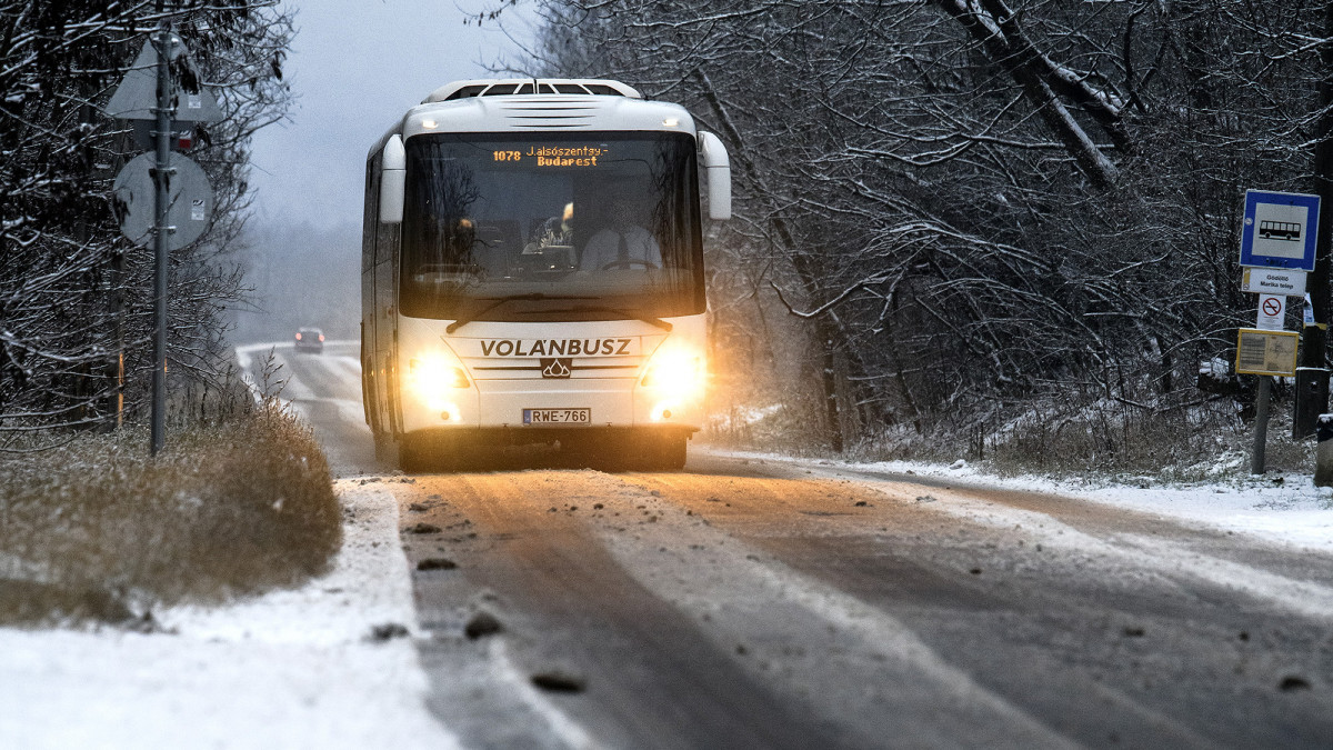 A tél miatt a Hungaroringen gyakorolnak a Volánbusz sofőrjei
