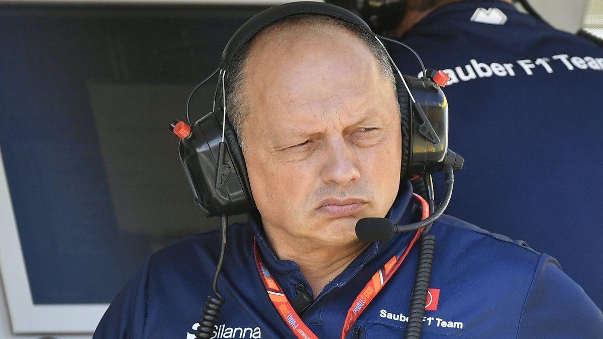 A francia Frédéric Vasseur, a Sauber új csapatfőnöke a 32. Forma-1-es Magyar Nagydíj első szabadedzése előtt a mogyoródi Hungaroringen 2017. július 28-án.