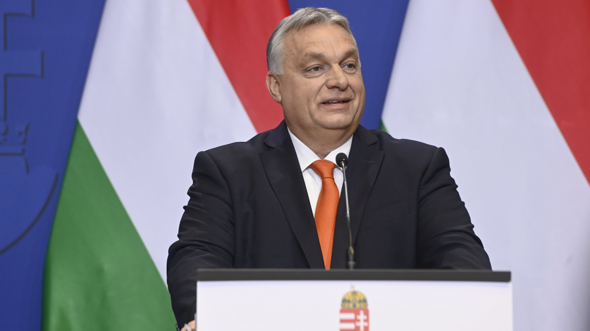 Orbán Viktor miniszterelnök évzáró nemzetközi sajtótájékoztatót tart a Kormányinfó keretében a Karmelita kolostorban 2022. december 21-én.