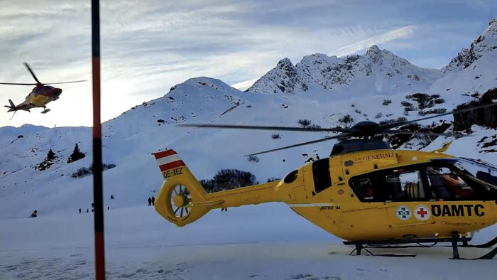 10 emberre zúdult lavina Ausztriában, szörnyű tragédia lehet belőle