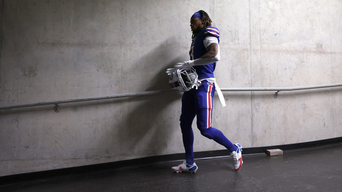 DETROIT, MICHIGAN - NOVEMBER 20: Damar Hamlin #3 of the Buffalo Bills walks through a tunnel during pregame against the Cleveland Browns at Ford Field on November 20, 2022 in Detroit, Michigan. (Photo by Gregory Shamus/Getty Images)
