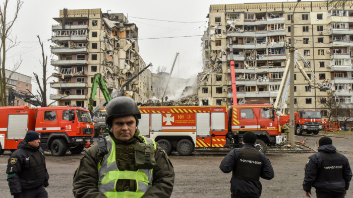 Kreml: mi nem bombázunk lakóépületeket