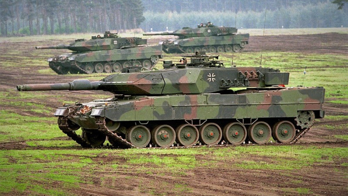 Itt a végső bólintás: mehetnek Németország Leopard 2-es harckocsijai a háborúba