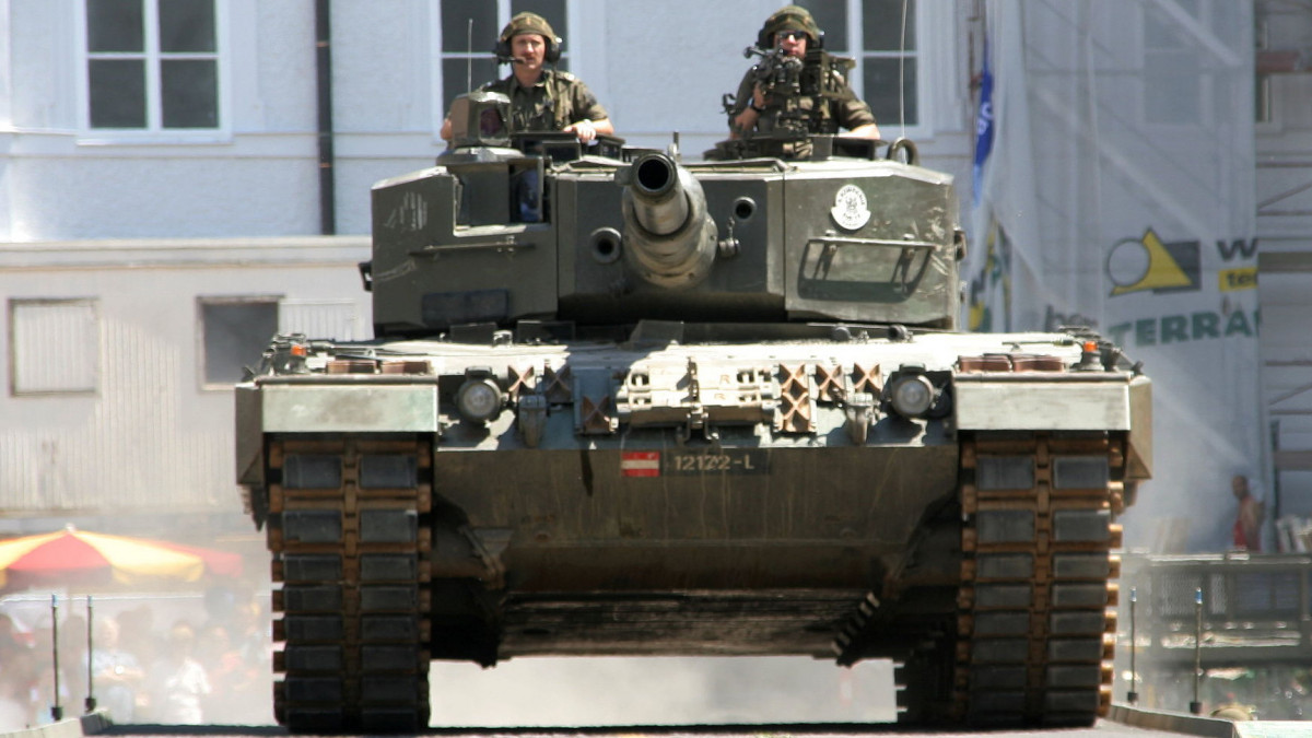 Itt a tank, amely megfordíthatja a háború menetét