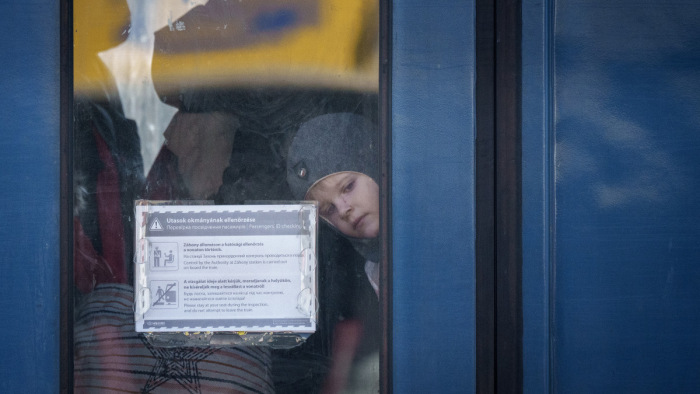 Mélyül az ukrajnai menekültválság, módosítottak a szabályokon