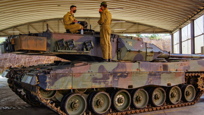 Portugália is Leopard 2-es tankokat küld Ukrajnába