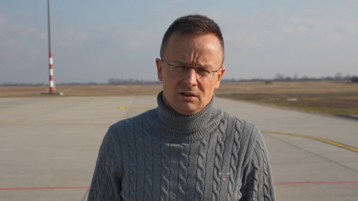 Fehéroroszországba repül Szijjártó Péter