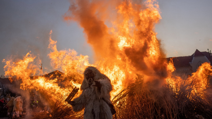 Hatalmas tűz Mohácson - fotók