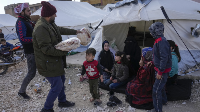 A földrengés miatt az EU módosítja a Szíriára vonatkozó szankciókat